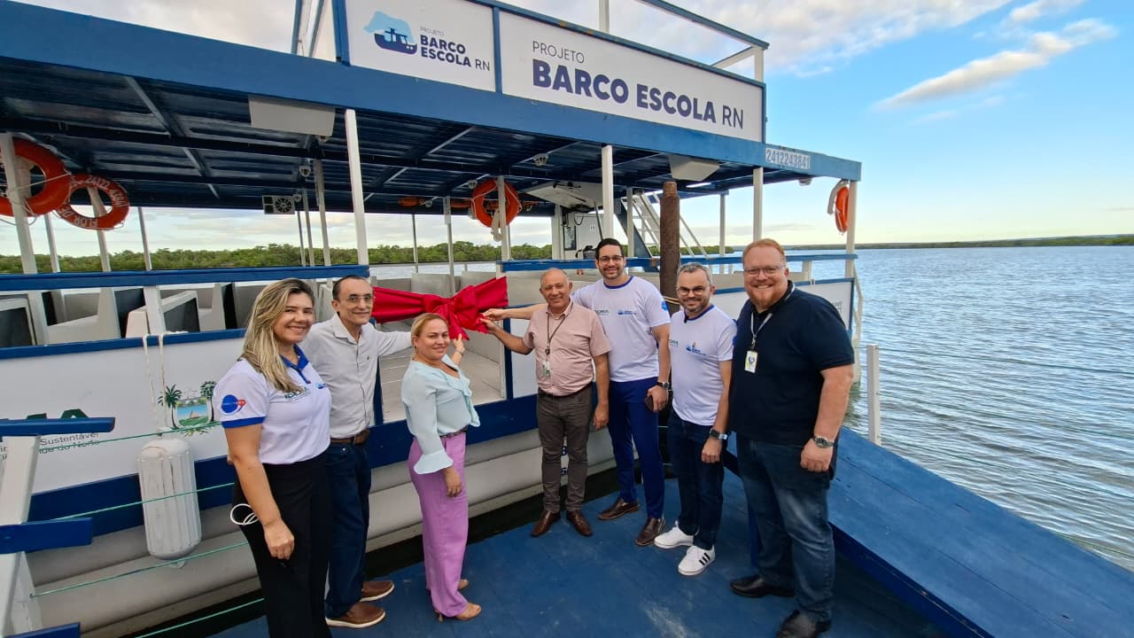Projeto Barco Escola RN inaugura embarcação “Flor de Sal” e expande ações para a Costa Branca